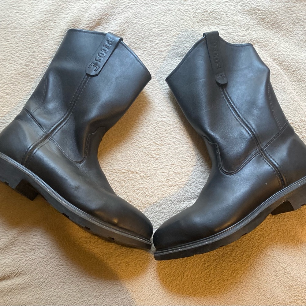 Red Wing Shoes Black Pull-On  Boots